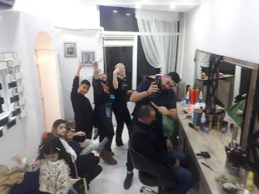 Altın Makas Kuaför ve Güzellik Salonu