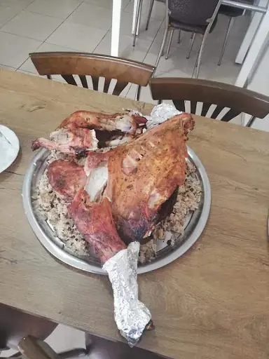 SARIZ ET LOKANTASI 3