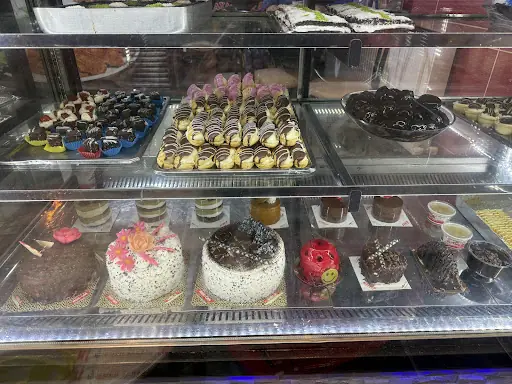 Kayas Çiğköfte ve Tatlı - pastane