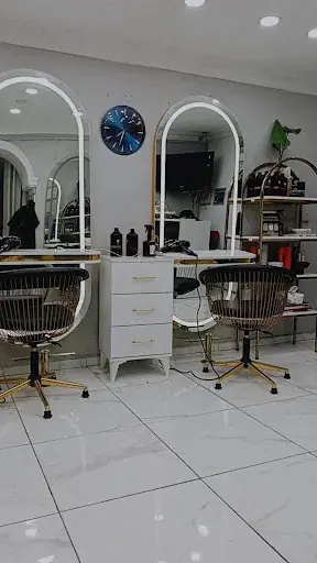 Salon Zehra – Tırnak / Nail Studio, İstanbul