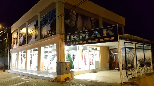 Irmak Gelinlik