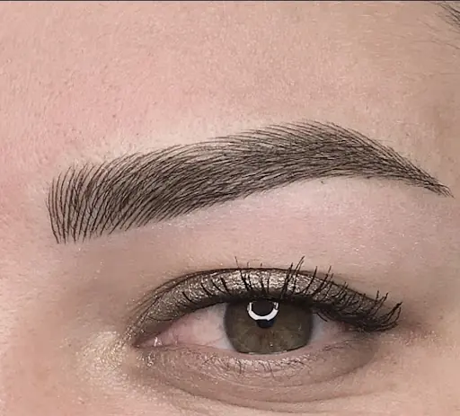 Çiçek Karakoç Brows&Beauty Studıo – Makyaj Stüdyosu, İstanbul