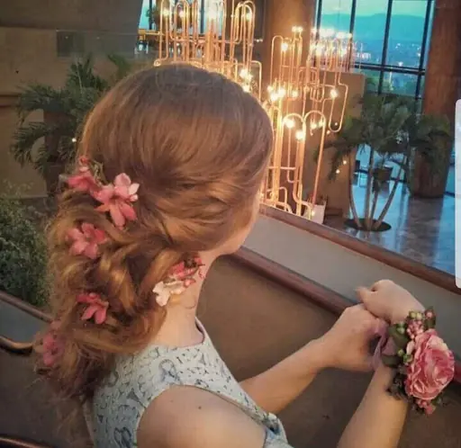 Güzin Akcan Hair Dizayn