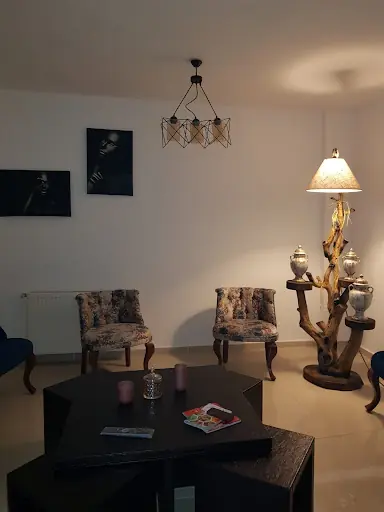 Sevgi Aynur Bayan Kuaför