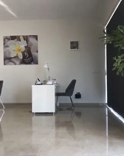 Ruslana Protez Tırnak ve İpek Kirpik Merkezi Anamur Şubesi 3