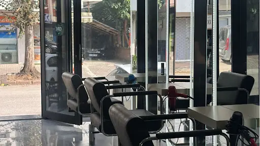 Selenay Aslaner Hair Makeup Studio 2