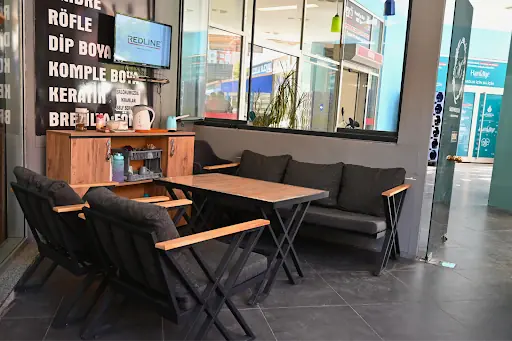 Nur Çelik Coiffeuse