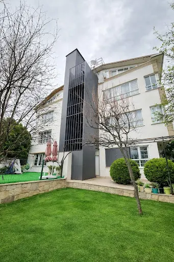 Safir Huzurevi Yaşlı Bakım Merkezi 2