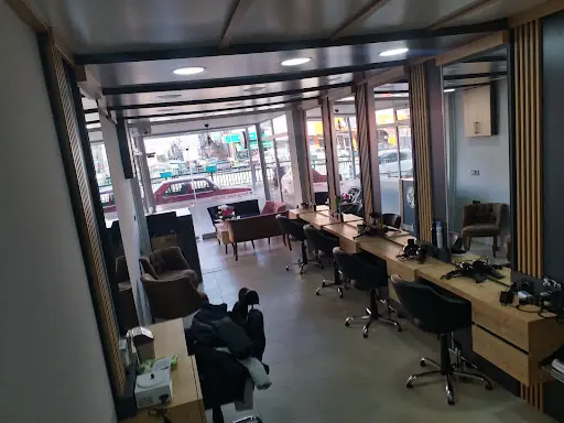İmza Hair Studio Bayan Kuaförü 3