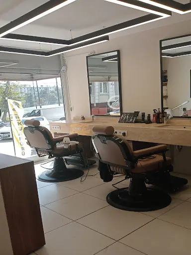 Nuri Güncan Barber Shop 4