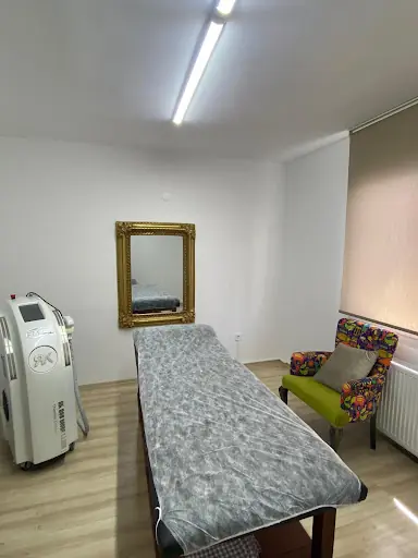 Cenk Atuk Güzellik Salonu