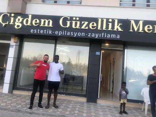 Çigdem Güzellik Salonu Yazır Lazer Epilasyon Cilt Bakımı 3