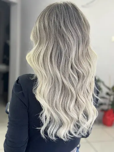 Özge Rakipoğlu Hair - Makeup 4