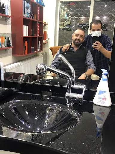 Gümüş Makas Erkek Kuaförü 3