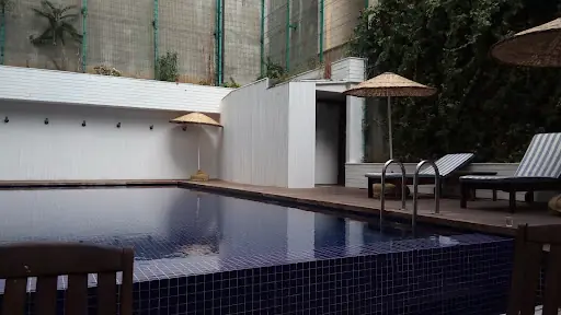 LAURA SPA 2