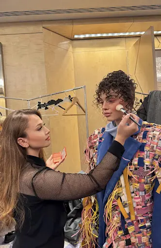 Sibel Can Aydemir Hair makeup Studio 3