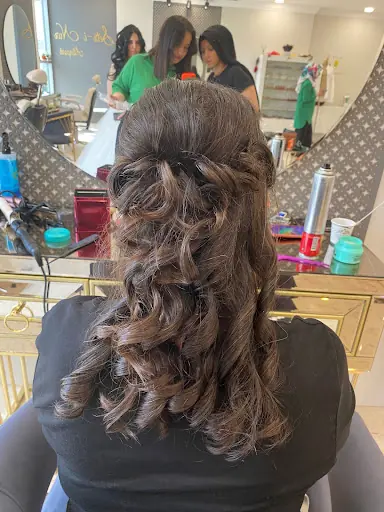 Hatice Şahin Güzellik Salonu 4