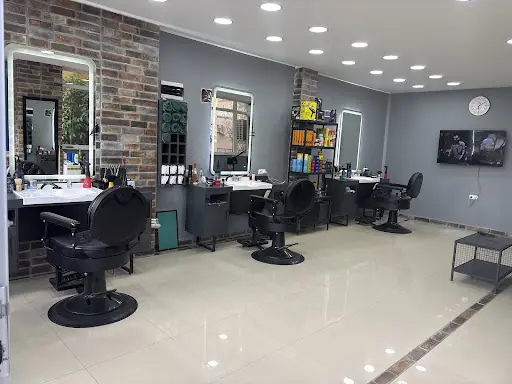 BY FREE BARBER SHOP