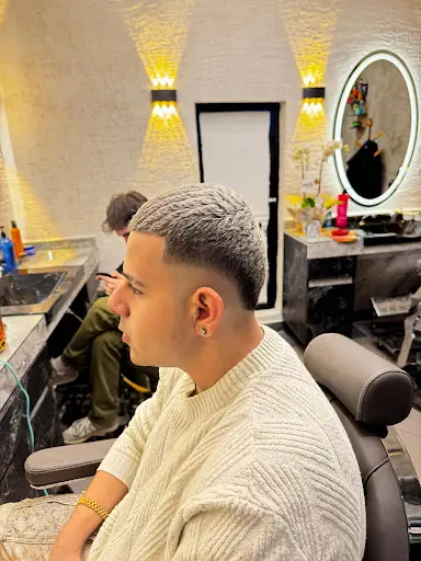 Young Hair Studio / Barber Taha 2