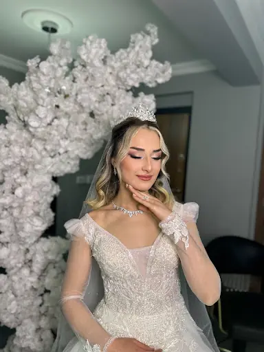 RABİA KAPLAN KUAFÖR HAİR & MAKEUP STUDIO 4
