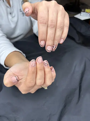 Golden Beauty Studio 2
