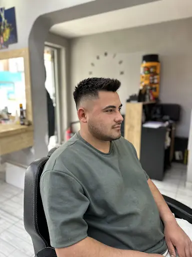 Saloon Emre Erkek Kuaförü