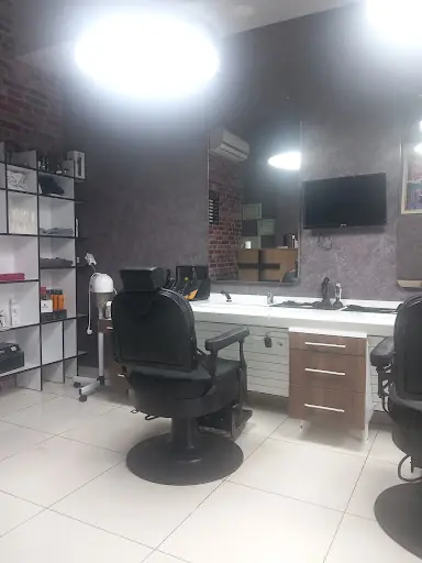 Çağrı kaya Hair Design erkek kuaförü 4