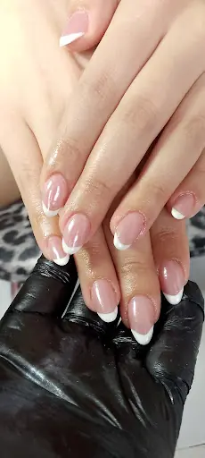 Ceyda Aslı | Ayak Sağlığı ve Protez Tırnak | Nail Studio