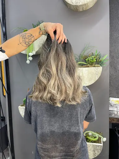 SALOON N1 BAYAN KUAFÖR