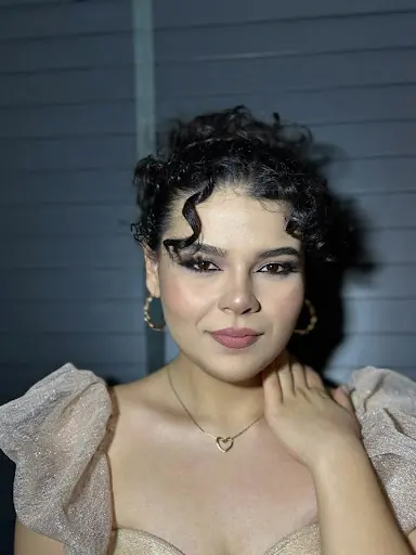 Freelance Makeup Artist Sena Küçükçakır 2