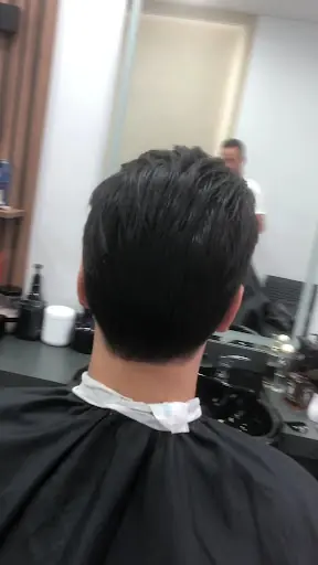 VOLKAN ERKEK KUAFÖRÜ 2