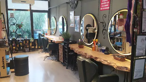 Salon Aura