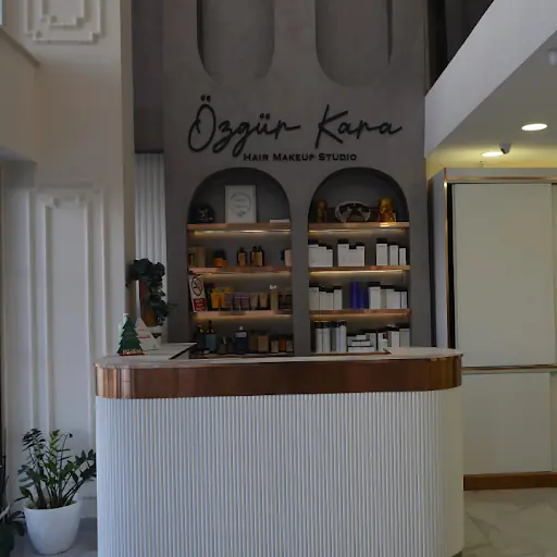Özgürkara_hairmakeupstudio 4