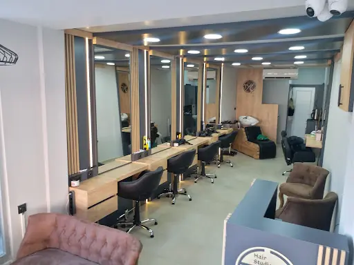 İmza Hair Studio Bayan Kuaförü 2