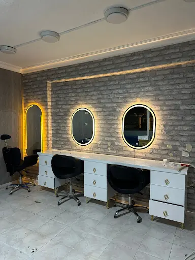 SALON 777
