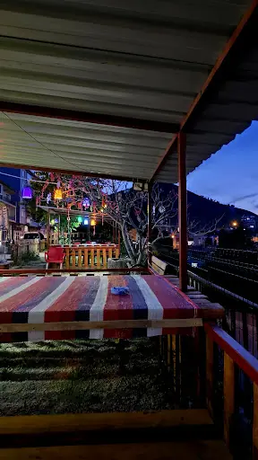 Kanatçı Amca 4