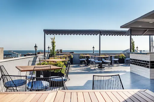 GLK PREMIER The Home Suites & Spa 5