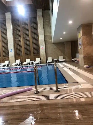 Belediye Hamamı Yüzme Havuzu Fitnes