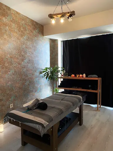 Seven Spa & Beauty