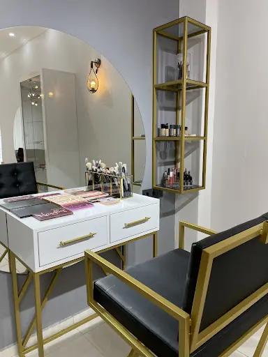 Semra Akdemir makeup studio 4