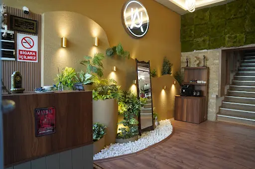 AYAZ VE UĞUR HAİR HOUSE 4