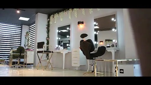 Bayan Kuaförü B&S Hair & Beauty 3
