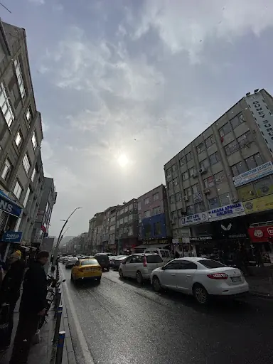Cem Bayan Kuaförü 3
