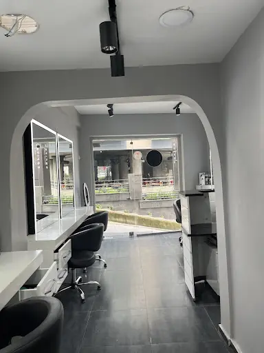 Maxim Coiffeur 2