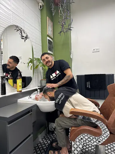 BARBERSHOP MEDET YÜRE men's barber medet yüre – Berber, Beyoğlu, İstanbul