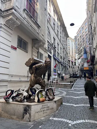 İstanbul Han – Diğer (Güzellik), İstanbul