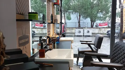 BARBERSHOP UĞURMUMCU