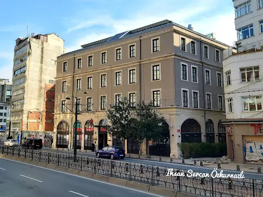Balkan Han – Diğer (Güzellik), İstanbul