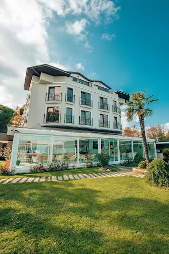 Richmond Nua Wellness-Spa