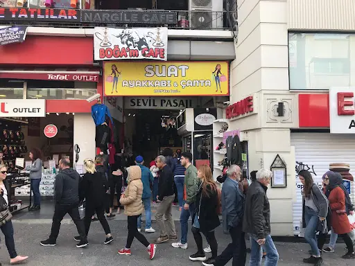 Suat Ayakkabı & Çanta Kadıköy